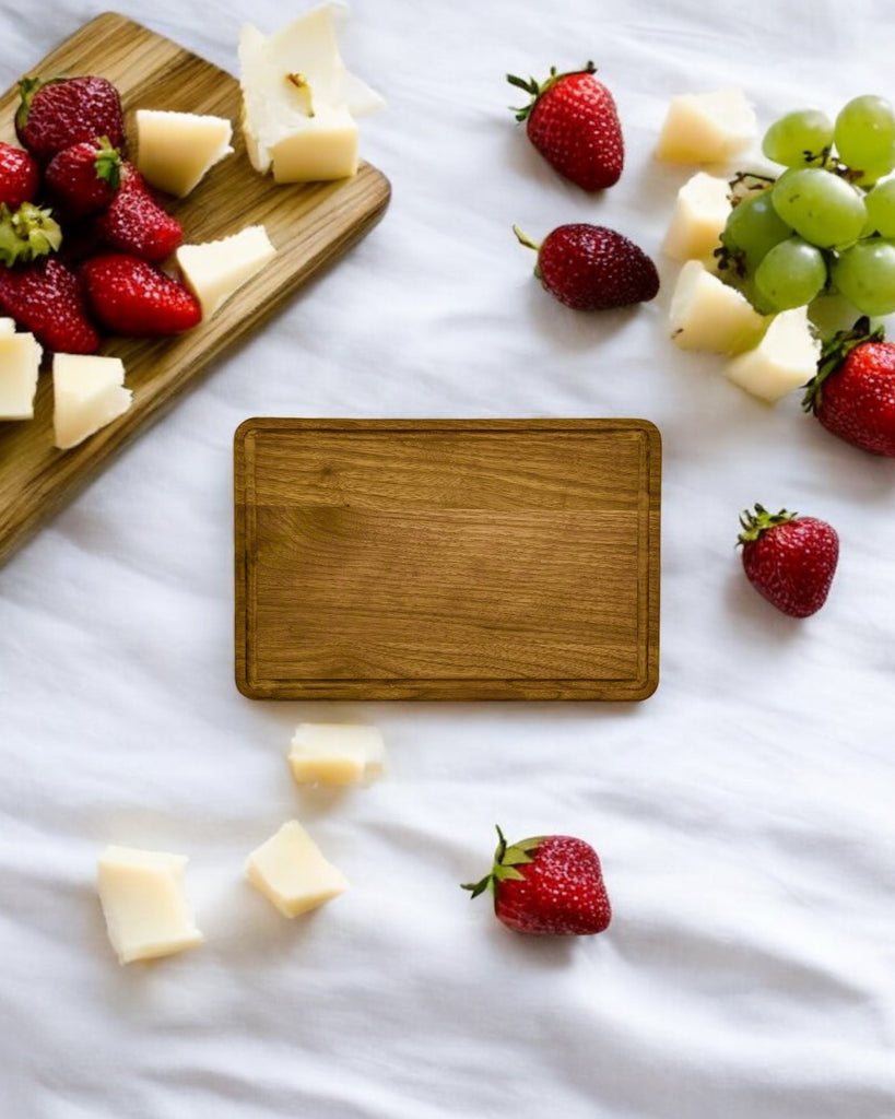 Create Your Perfect Walnut Cutting Board - Personalized & Engraved